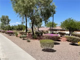 Photo #3: 2303893 Listing 