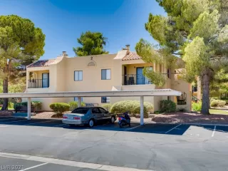 Photo #2: 2303956 Listing 