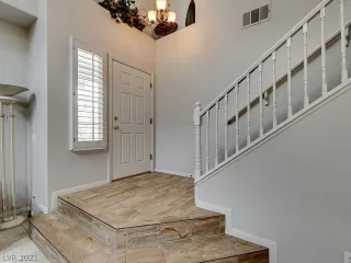 Photo #2: 2303983 Listing 