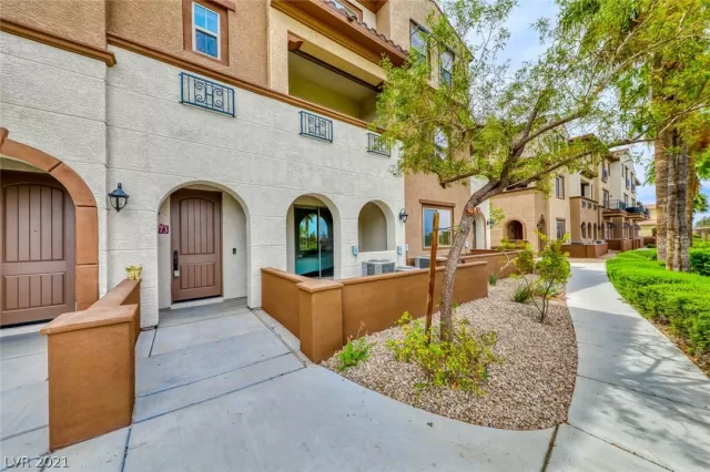 MLS: 2303989 Condo For Sale