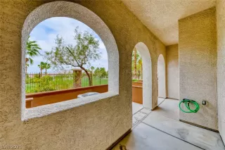 Photo #5: 2303989 Listing