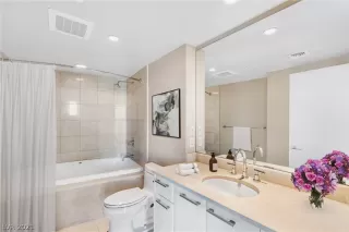 Photo #6: 2304016 Listing 