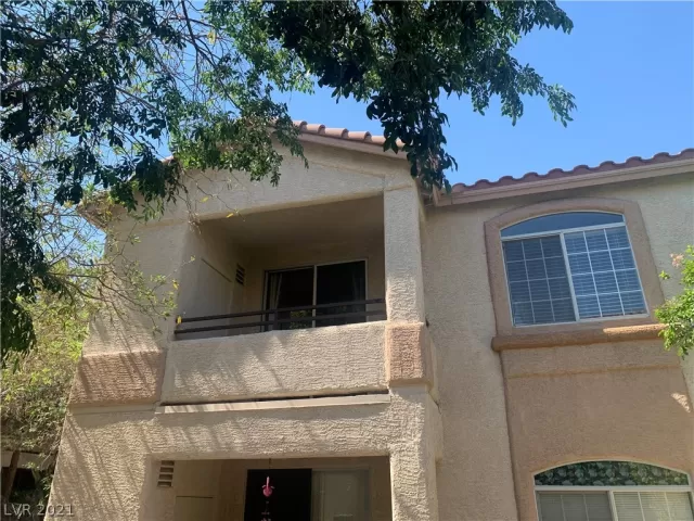 MLS: 2304019 Condo For Sale