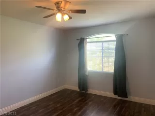 Photo #3: 2304019 Listing