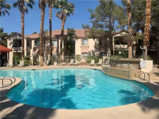 Photo #5: 2304019 Listing