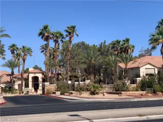 Photo #6: 2304019 Listing