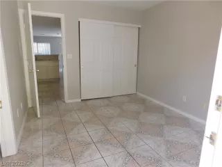 Photo #4: 2304021 Listing