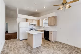 Photo #2: 2304034 Listing 