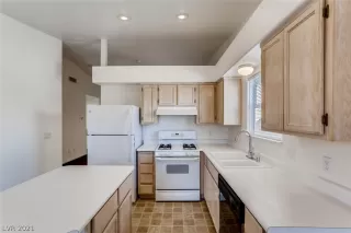 Photo #4: 2304034 Listing 