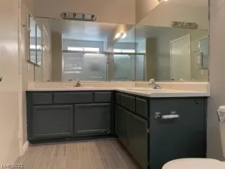 Photo #4: 2304038 Listing 