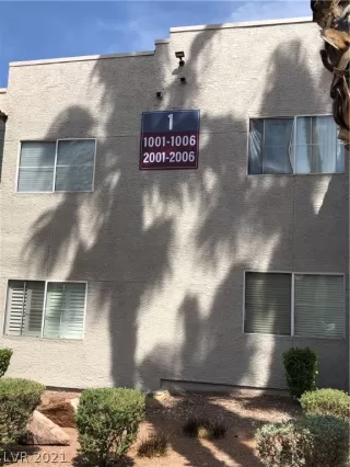 Photo #1: 2304056 Listing 