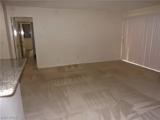 Photo #1: 2304096 Listing