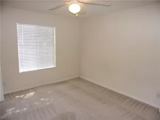 Photo #4: 2304096 Listing