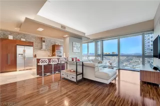 Photo #3: 2304097 Listing 