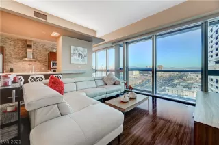 Photo #4: 2304097 Listing 