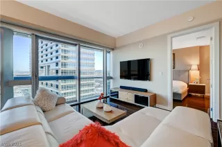 Photo #6: 2304097 Listing 