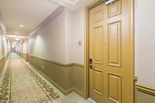 Photo #4: 2304109 Listing