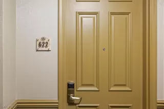 Photo #5: 2304109 Listing