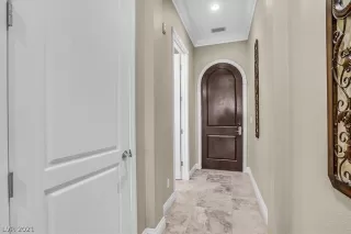 Photo #2: 2304110 Listing