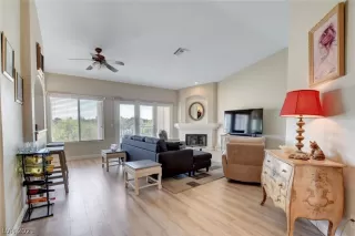 Photo #6: 2304123 Listing