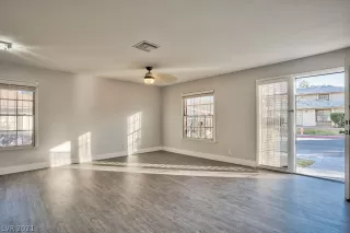 Photo #4: 2304145 Listing 