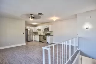 Photo #2: 2304156 Listing