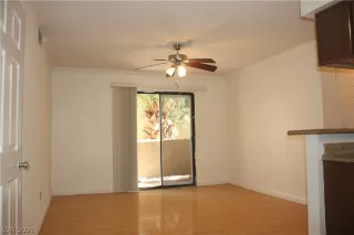 Photo #6: 2304175 Listing