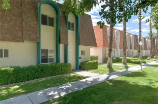 Photo #1: 2304182 Listing