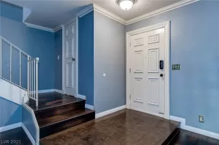 Photo #2: 2304182 Listing