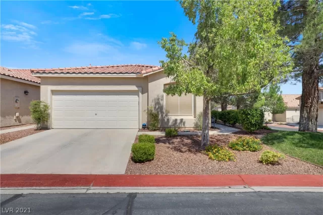 MLS: 2304223 Condo For Sale