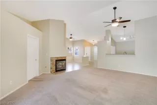 Photo #4: 2304223 Listing 