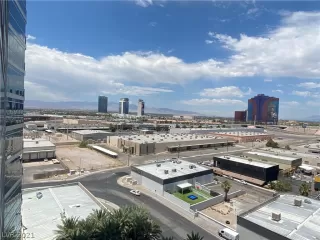 Photo #2: 2304243 Listing 