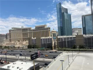 Photo #3: 2304243 Listing 