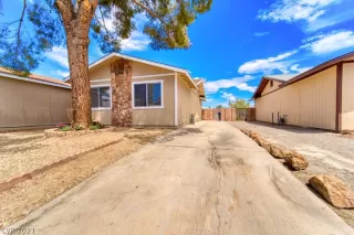 Photo #1: 2304289 Listing 