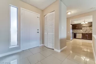 Photo #2: 2304289 Listing 