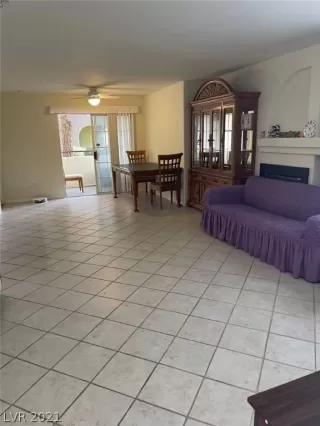 Photo #2: 2304301 Listing