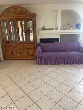 Photo #3: 2304301 Listing