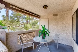 Photo #2: 2304359 Listing