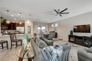 Photo #1: 2304364 Listing