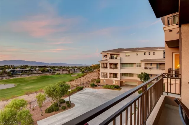 MLS: 2304419 Condo For Sale