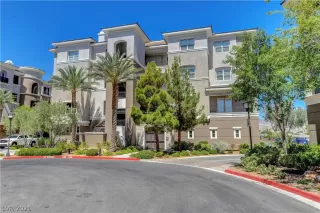 Photo #2: 2304419 Listing