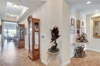 Photo #6: 2304419 Listing
