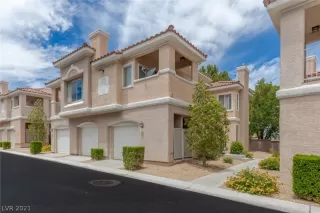 Photo #2: 2304420 Listing 