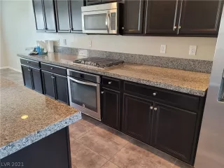 Photo #3: 2304439 Listing 