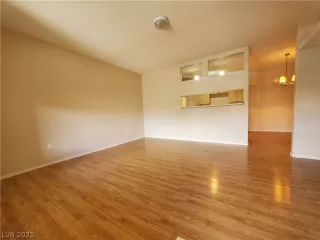 Photo #1: 2304449 Listing