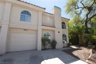 Photo #1: 2304455 Listing