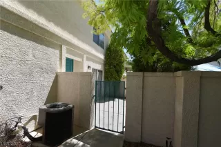 Photo #2: 2304455 Listing