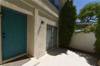 Photo #3: 2304455 Listing