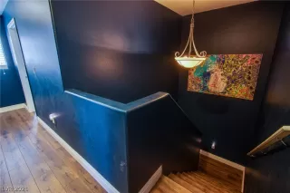 Photo #5: 2304462 Listing 