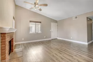 Photo #2: 2304468 Listing